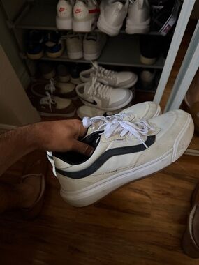 Vans White and Black UltraRange Low Top Sneakers
